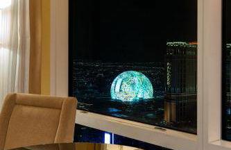 TRUMP 56th Floor - Sphere and Strip View - No Resort Fees - Photo 1