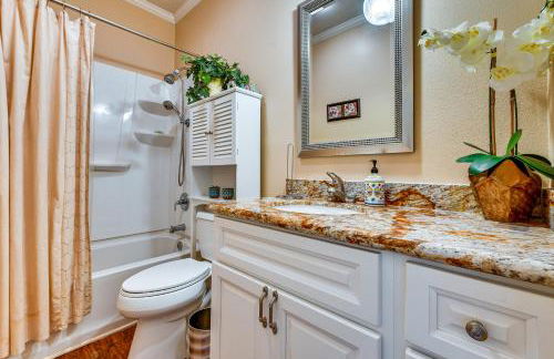 Baton Rouge Retreat with Patio, Grill and Fire Pit! - Foto 17