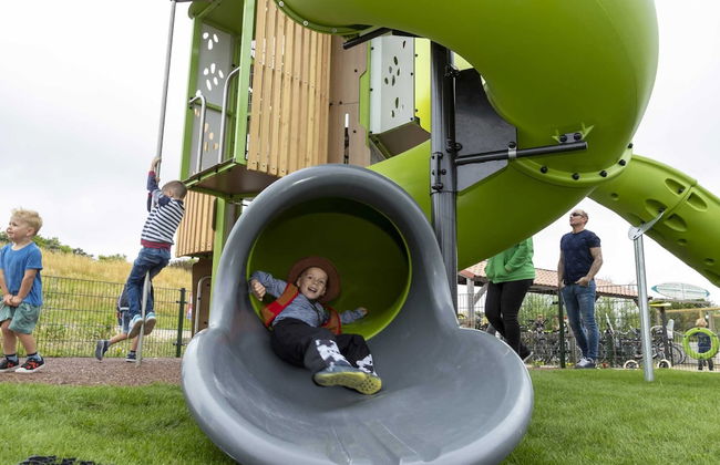 Bungalow in 's-gravenzande With Nautical Charm - Photo 13
