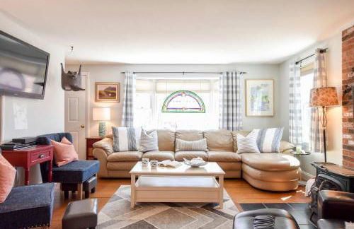 5 Min to Beach Yard w Fire Pit - Foto 1