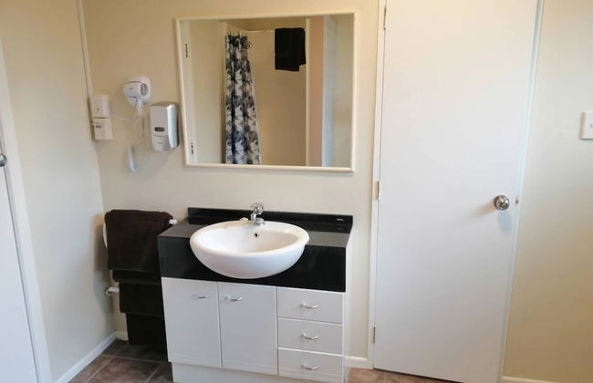 Stanley Apartments - Photo 17