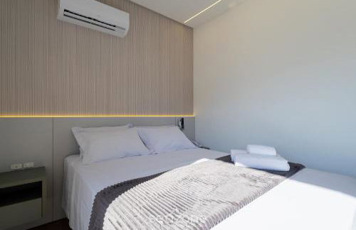 Aptos em prédio com piscina a 180m da Praia em Bombinhas - SFRs - Foto 60