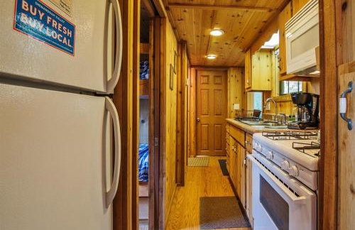 Family Cabin on 6 Acres with Lake Access and Hot Tub! - Foto 7