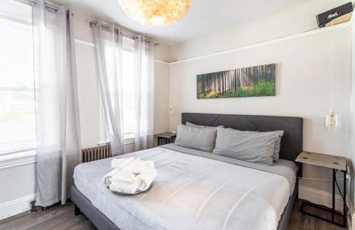 Spacious&Gracious- 5BR Fam-Friendly near I95&Shops - Foto 13