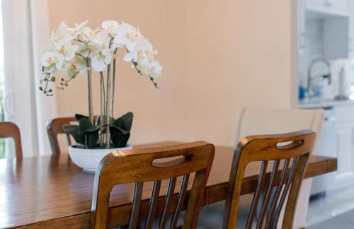 5 bedrooms with 4 Full Bath Fire Pit BBQ and Plush Amen on 1 2 acre - Photo 40