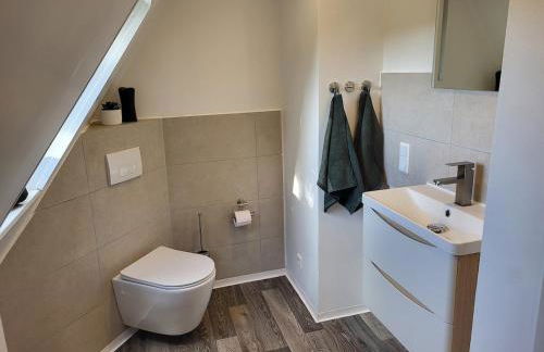 Gemütliche Wohnung mit großer Dachterrasse - Foto 4