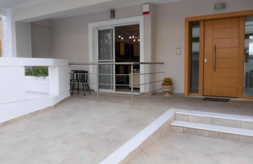 Garden Apartment next to the Mall -Private Parking - Photo 5