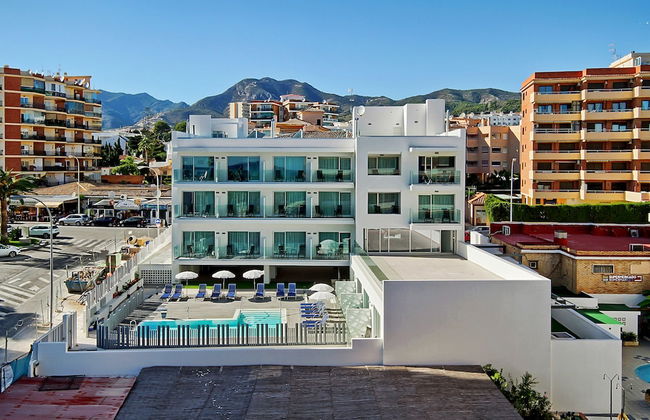 Carihuela Suites - Photo 1