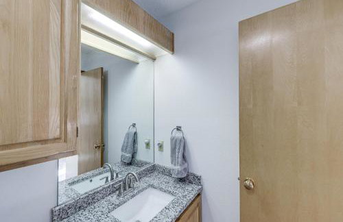 Angel Fire Resort Condo, 400 Feet to Chile Express - Foto 15