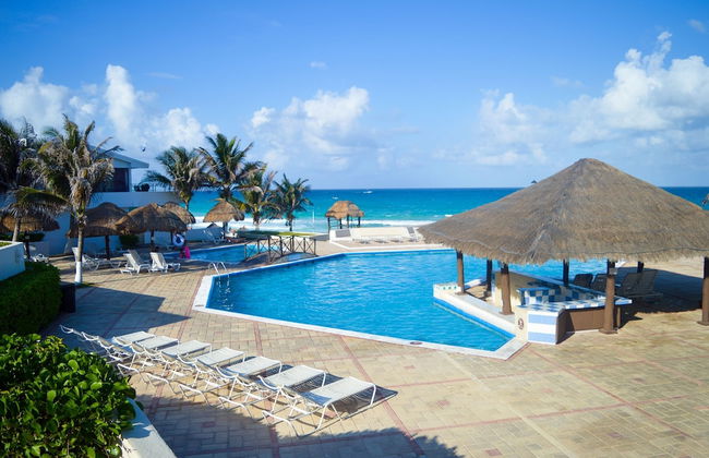 Beachfront Penthouses at Brisas by The Spot - Photo 52