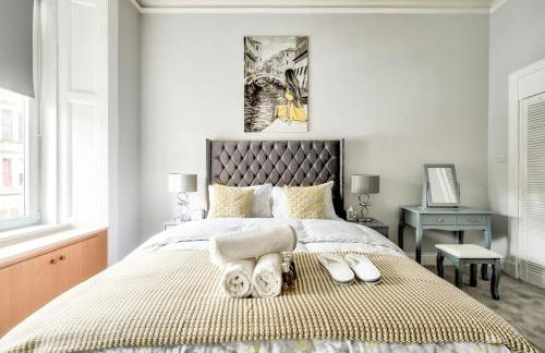 Two Bed Stylish Apartment in Heart of West End - Foto 3