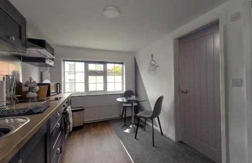 Donington Cottage Apt 6 - Photo 1