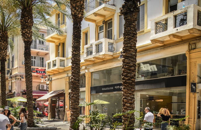 Vintage Charm 1BR Apt w Balcony & View - Foto 28