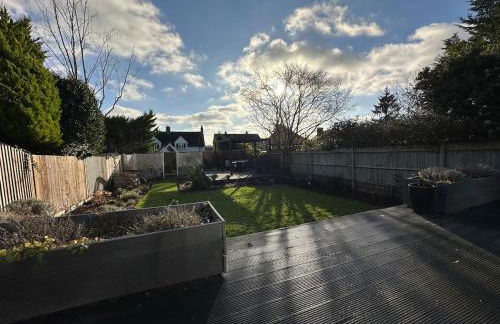 Luxury 3 bed cottage with Sauna, Chobham, sleeps 6 - Foto 12