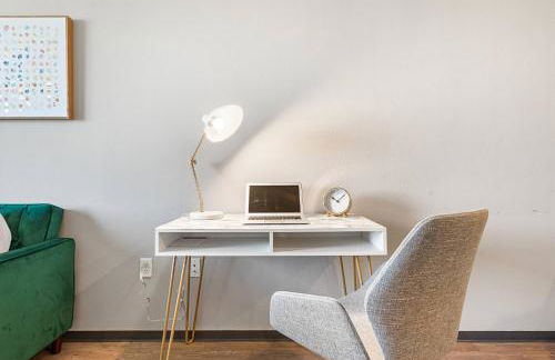 Modern 2BR/2BA in Irvine Pool & Gym - Foto 6