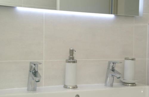 State of the Art Fixtures Villa in Vidauban with Pool - Photo 73