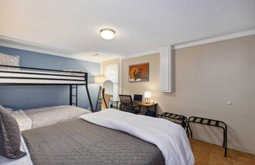 HotTub, Theater, Kings, & Firepit - NearWesley - Foto 23