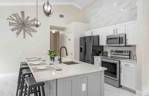 The Ritz Vacation, Heated Pool, Close 2 Disney - Photo 24