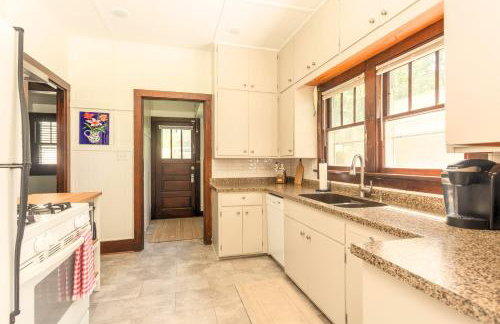 The Cowdry Cottage - Pet-Friendly - Canoe - Bikes - Foto 23