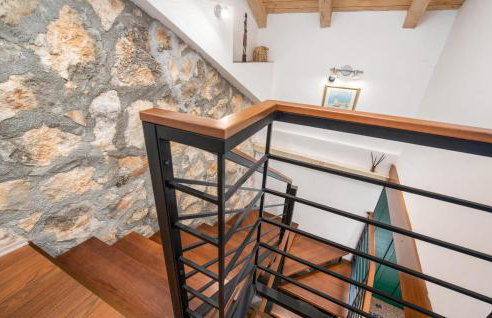 Amazing Home In Najevi With Wifi - Photo 25