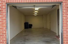 Old Fort Loft King & Queen suites nearest accomodation to Marshals Museum power your EV for free! - Foto 17