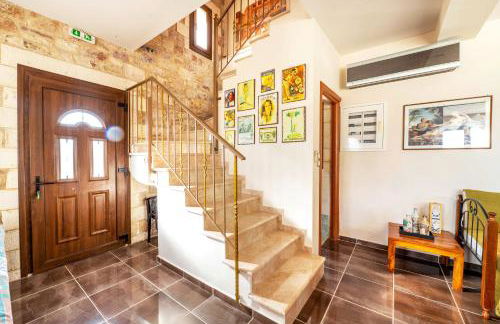 Mountain Oasis - Pool & Playground near Neda Falls - Foto 32