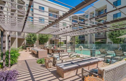 Spacious 2BR Uptown Biltmore Gym Pool Parking WD - Foto 11