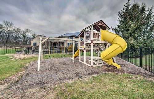 Pool and Furnished Patio Group Getaway in Hershey - Foto 45