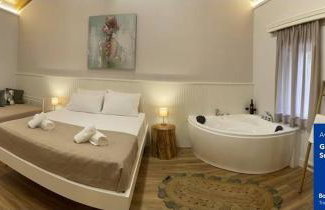 Goninos Jacuzzi Suite - Foto 5