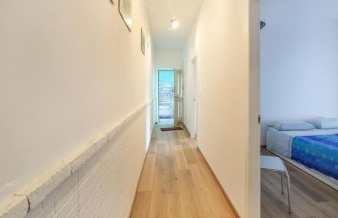 2 Bedroom Cozy Apartment In Napoli - Foto 13