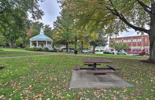 Pet-Friendly Home - half Mi to Downtown Willoughby! - Foto 25