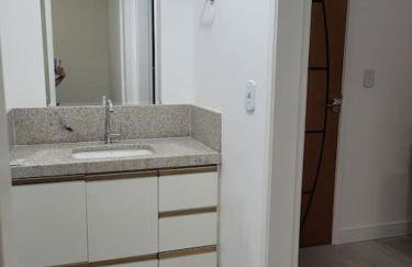 Flat recém-reformado e bem localizado - Foto 24