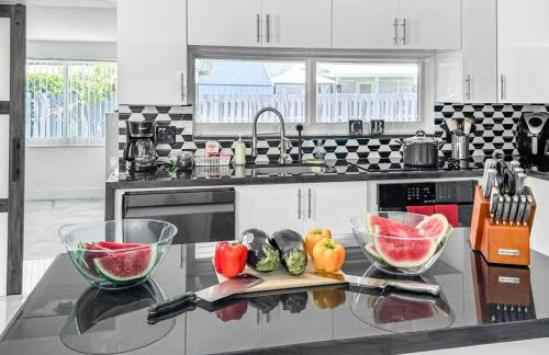 Amazing Home w Heated Pool 8 mins to the Beach - Foto 73