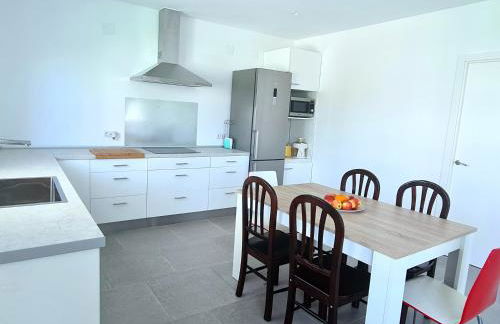 Precioso alojamiento con jardín - Photo 2