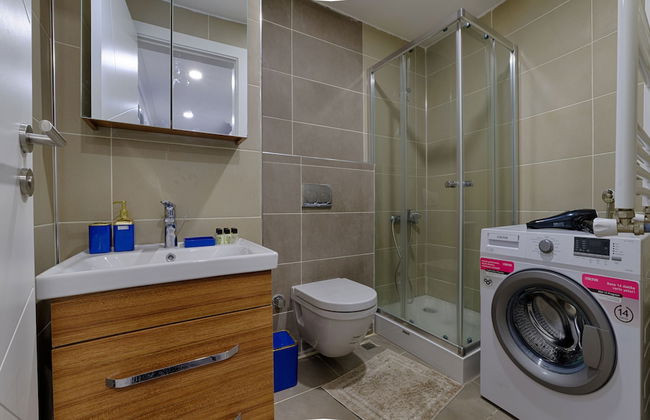 Gorgeous Central 2BR Condo w City Views - Foto 22