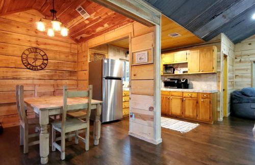 Impressive Cabin Surrounded by Trees in Nashoba, Oklahoma - Foto 6