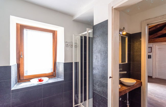 Beautiful Apartment in Sestino With Garden - Photo 40