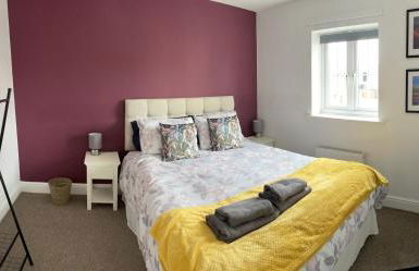 Stunning Large Detached Gloucester, 4 beds, 3 bedroom, 2 bathroom property, Nr Chelt, The Docks and Quays sleeps 6 - Photo 23