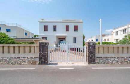 Villa Petronilla sul Mare by Rentbeat - Foto 57