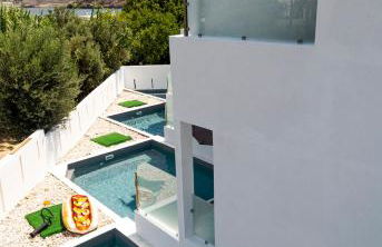 SKYROS BLUE SUITES - Photo 8