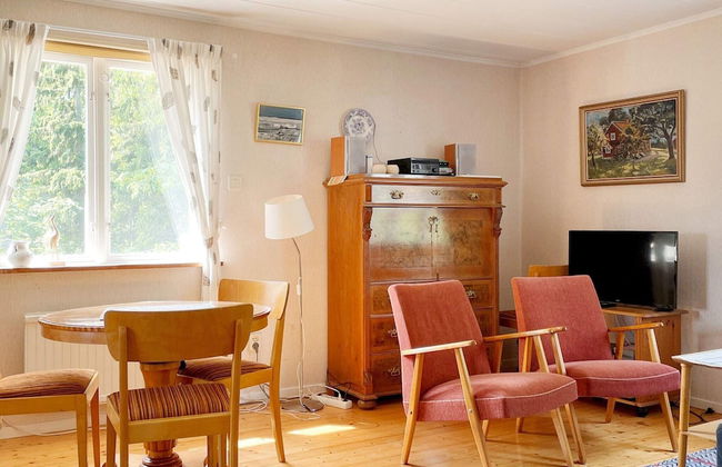 4 Person Holiday Home in Hallstavik - Foto 8