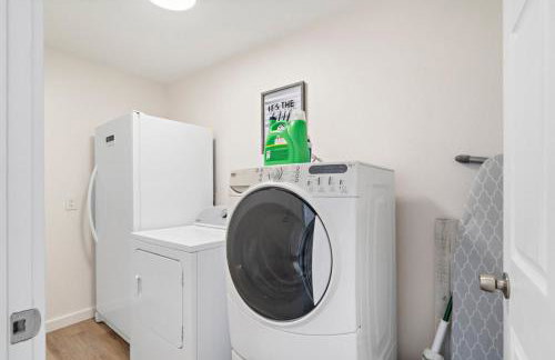 Bayfront Home with Private Pool, Pier, and Firepit - Foto 47