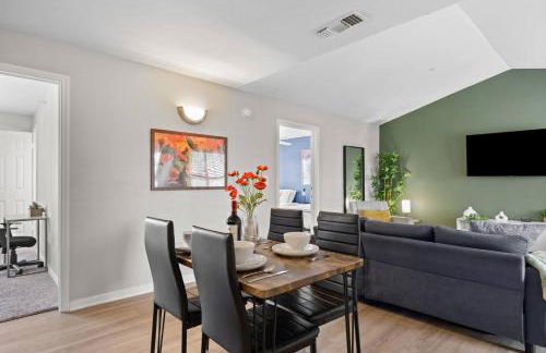 Courts & Pool - Sleeps 12 - Family Oasis - Photo 1