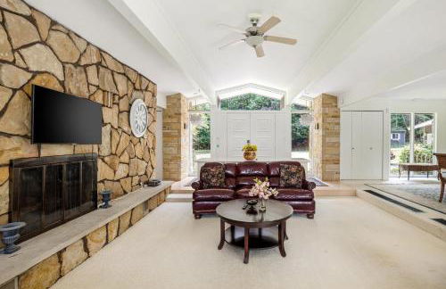 Bright 4BDR Home by Lake MI Arcadia Bluffs Portage Lake 2832 - Photo 10