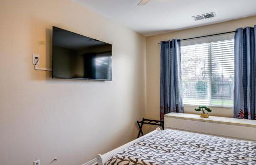 BBQ Ready Home 7 Mi to The Park at River Walk - Photo 32