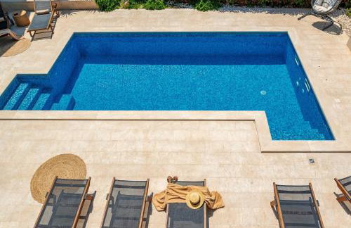 Luxury villa Adris with heated pool, Gym, sauna - Split - Photo 12