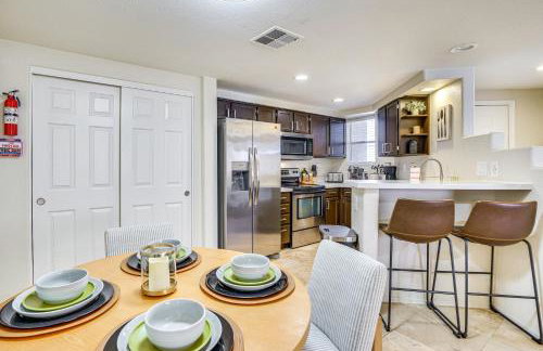 Family-Friendly Condo with Pool Access in Phoenix! - Foto 7
