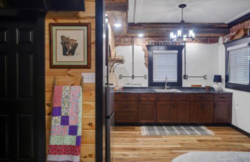 Rustic KY Retreat, Columbia House Unit B apts - Foto 12