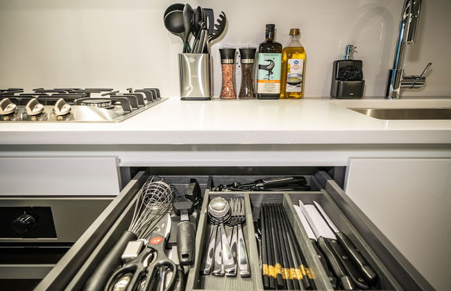 Charming Oasis Close to Airport & Downtown - Photo 20