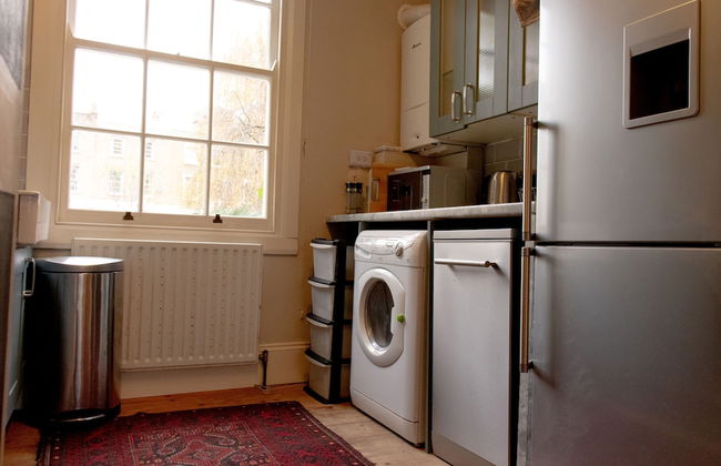 Trendy Two Bed Apartment With Private Garden - Foto 10